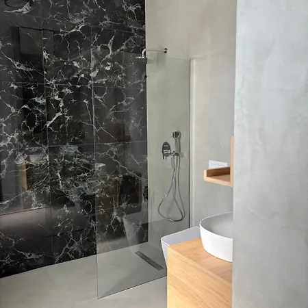 812 Residence - Boutique Suites